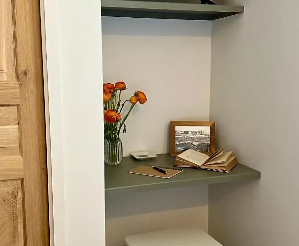 Les Petits Volets 2 3* Antibes